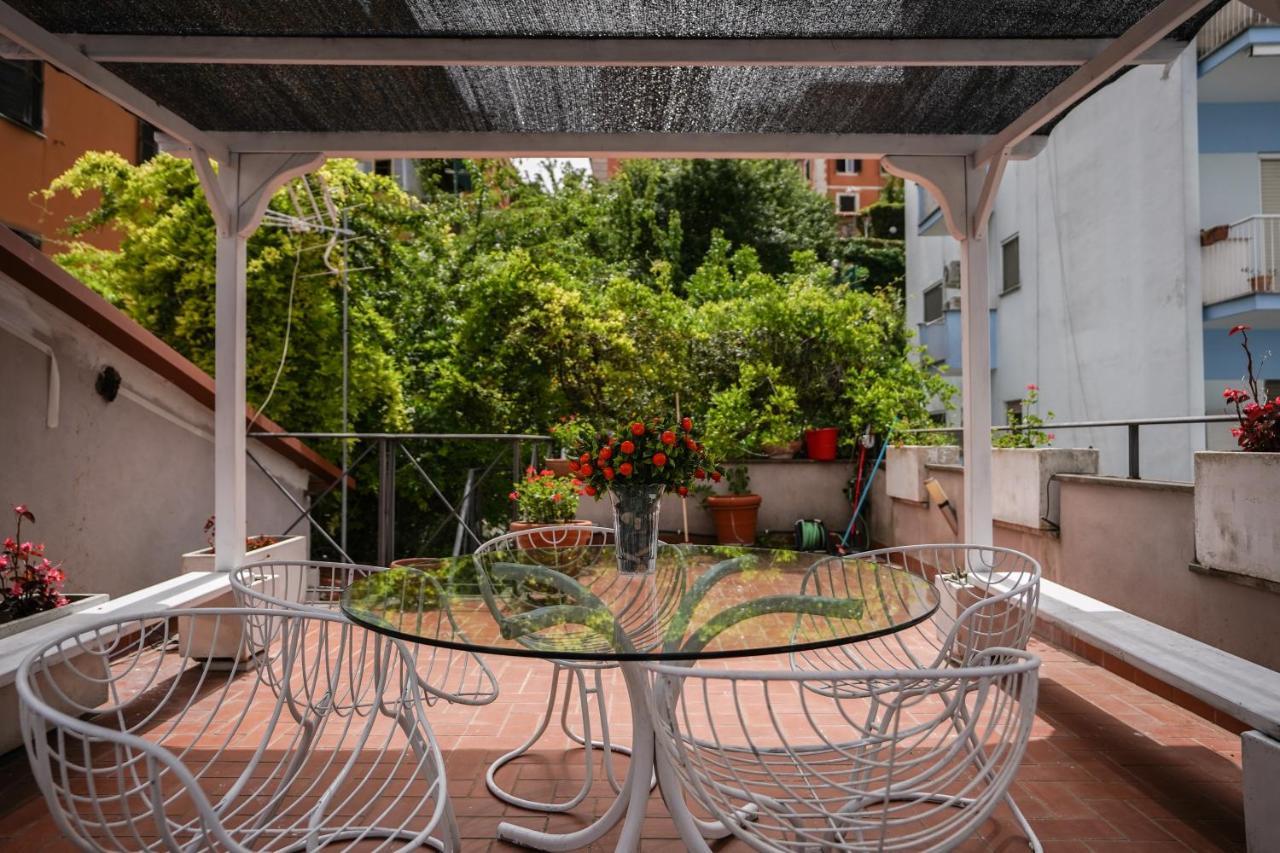 Stunning Terrace Vatican City Apartment Rome Exterior photo